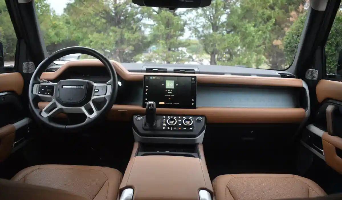Land Rover - Defender 110 HSE D300 - Car Rentals Near me - Used Cars Near me - Exclusive Concierge Club.webp